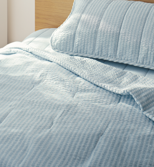 Refresh Your Bedding In Spring and Summer