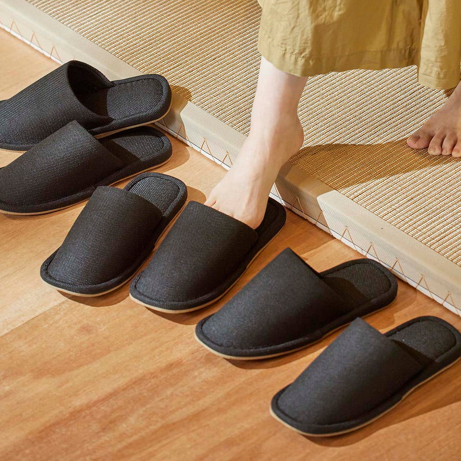 Slippers with no Left and Right