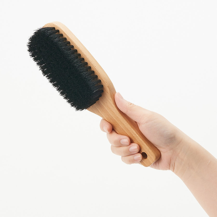 Beech Pighair Clothes Brush - MUJI Australia