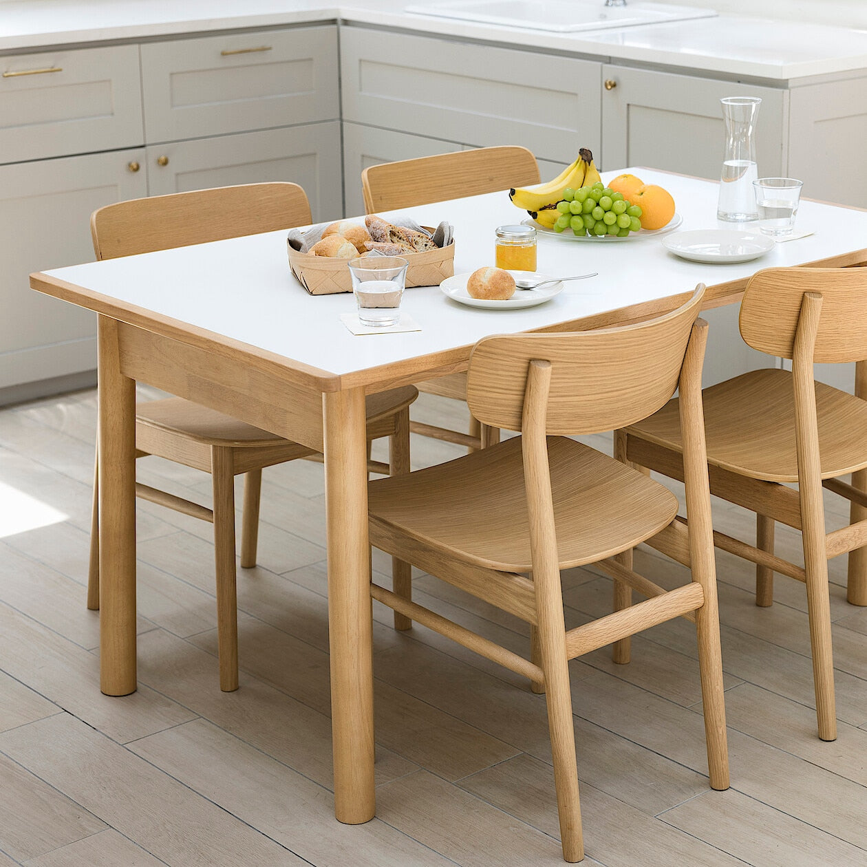 Dining Tables | Wooden, Oak & Oval Styles | MUJI Australia