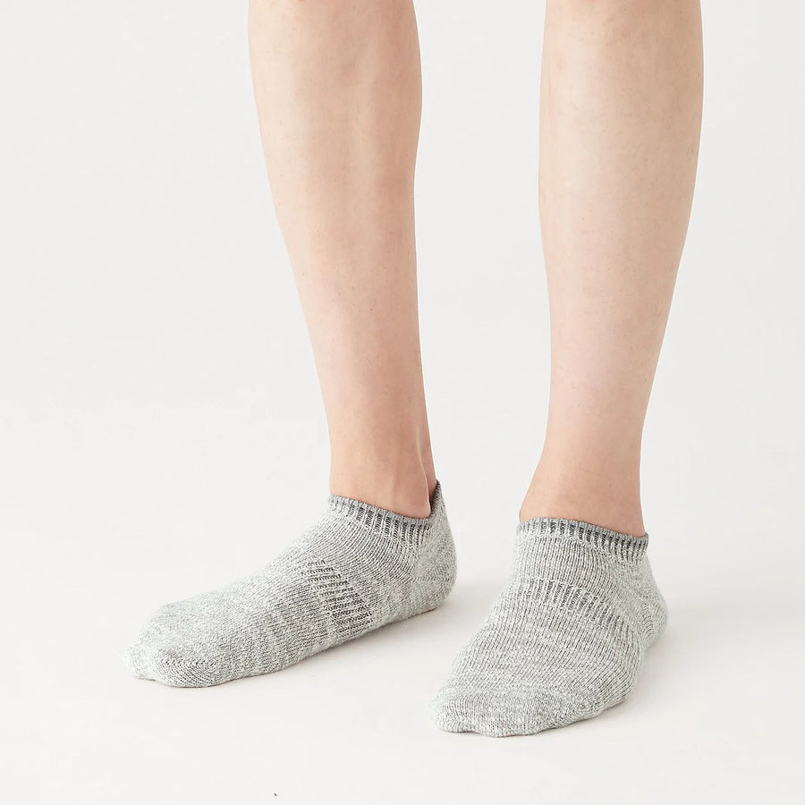 Right Angle Sneaker-In Socks