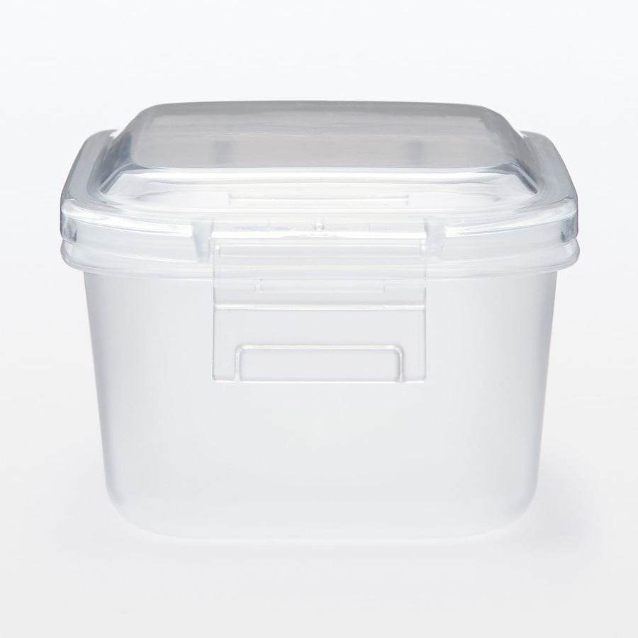 Lunch Box With Clasps (670ml)