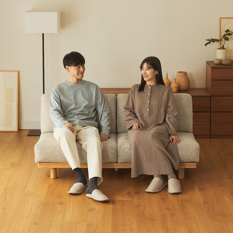 Spacious Armless sofa 2-seater