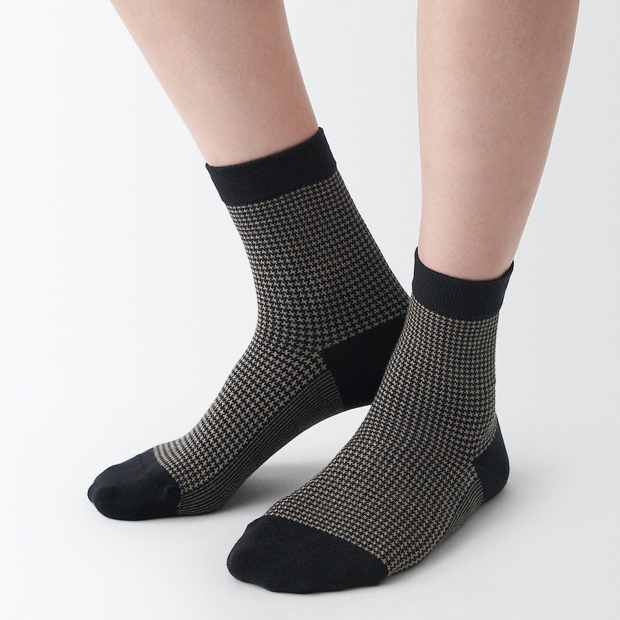 Right angle loose top short socksGray pattern21-23cm