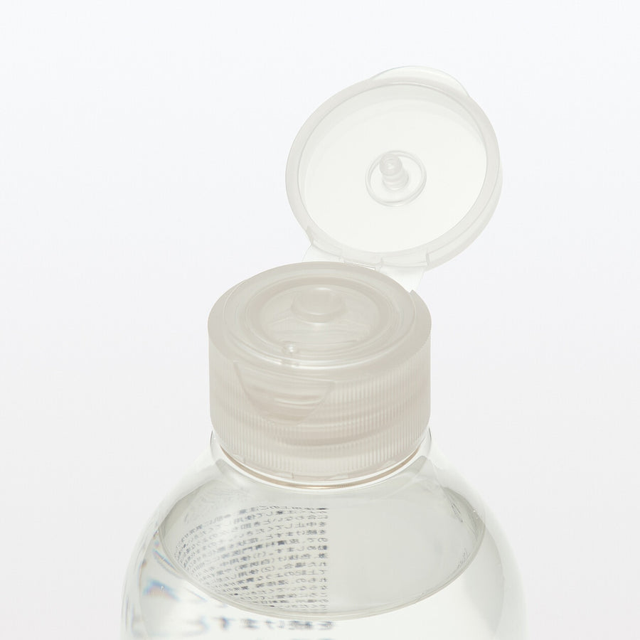 TONING_WATER_LIGHT