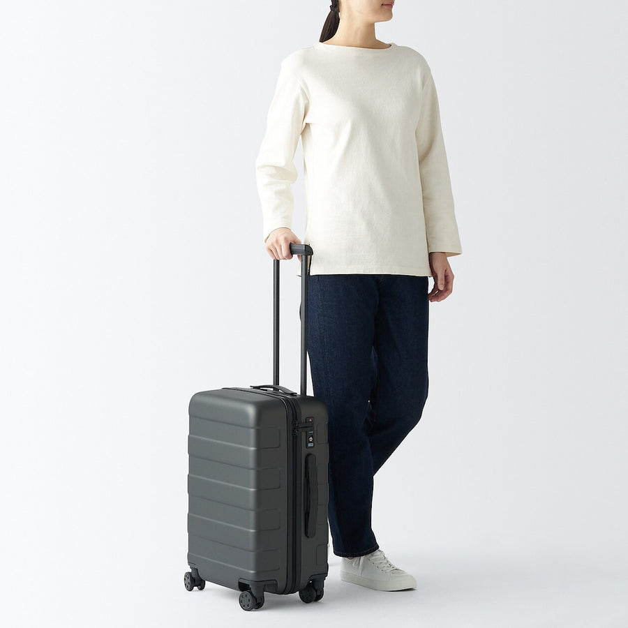 Hard Shell Suitcase - 36L (54cm)