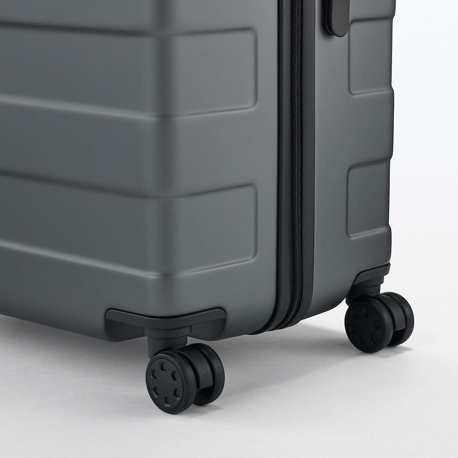 Hard Shell Suitcase - 105L (77cm)