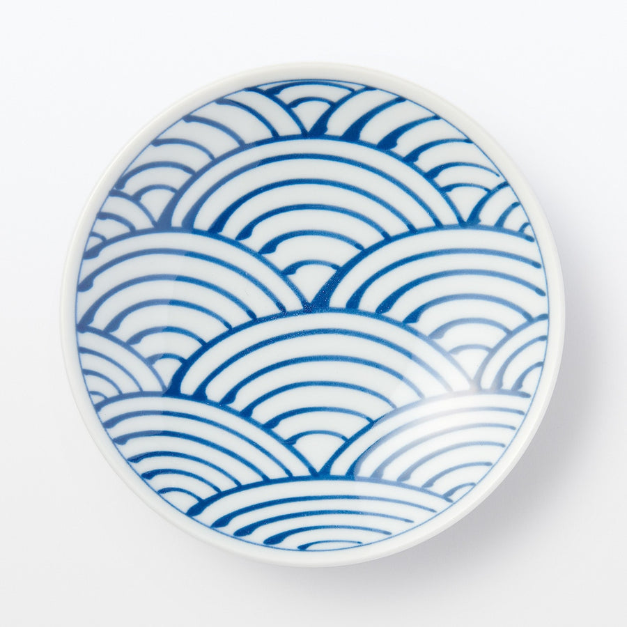 Hasami Ware Small Plate - Wave Large pattern Approx. dia. 10 cm