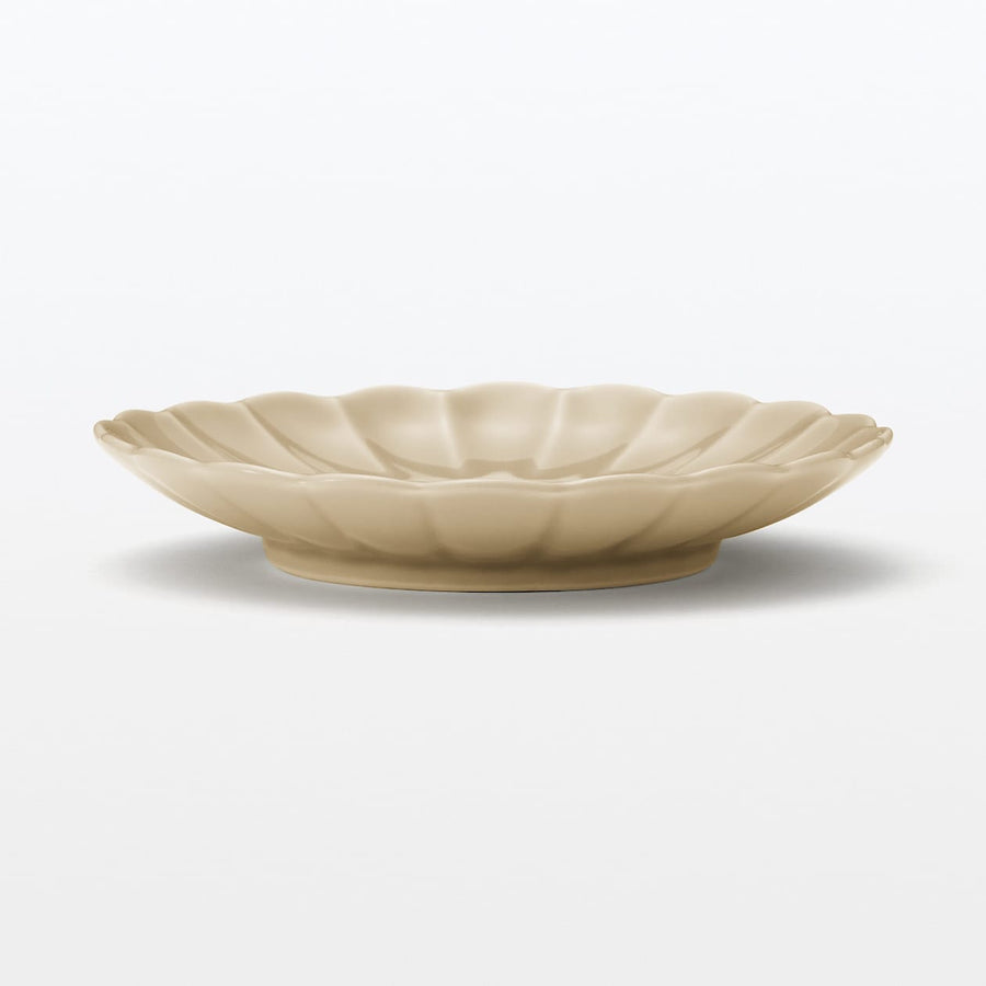 Hasami Ware Fortune Small Plate Chrysanthemum