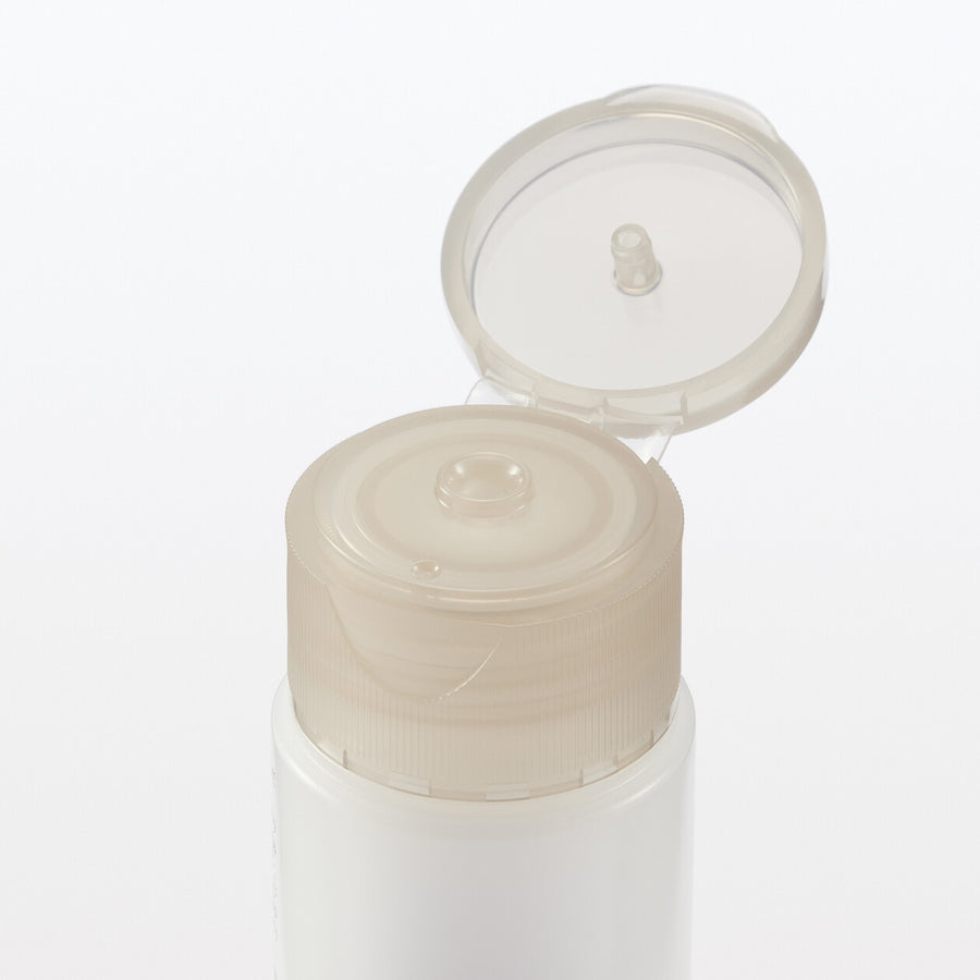 MOISTURISING_MILK_LIGHT