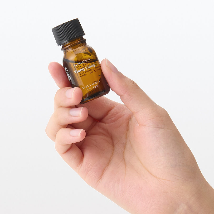 Essential oil Ylang ylang