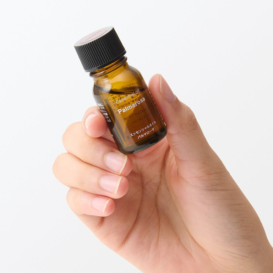 Essential oil Palmarosa