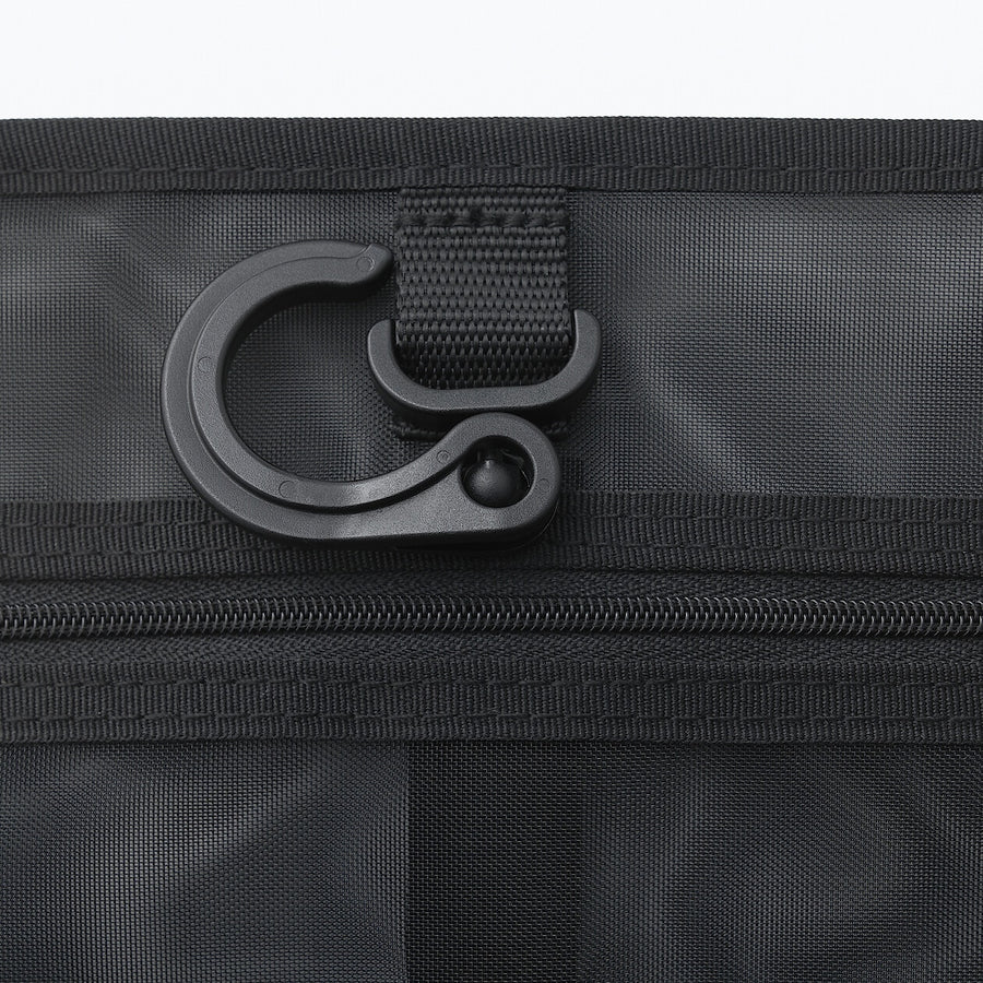 Nylon mesh Hanging toiletry case
