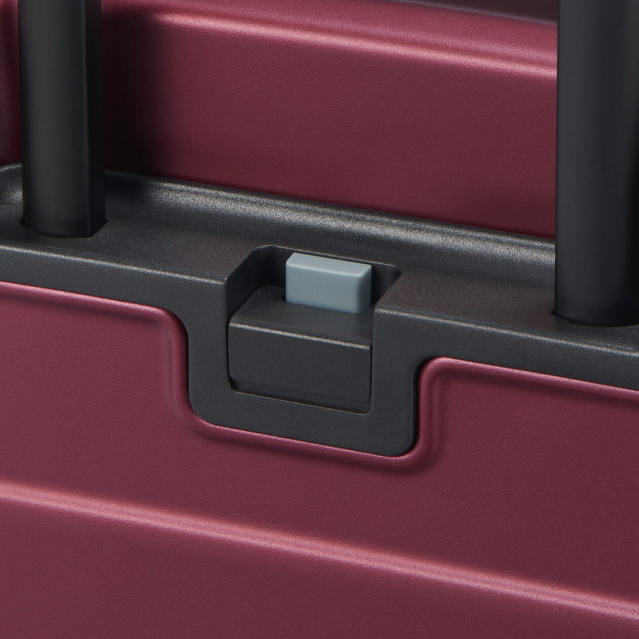 Hard Shell Suitcase - 36L (54cm)