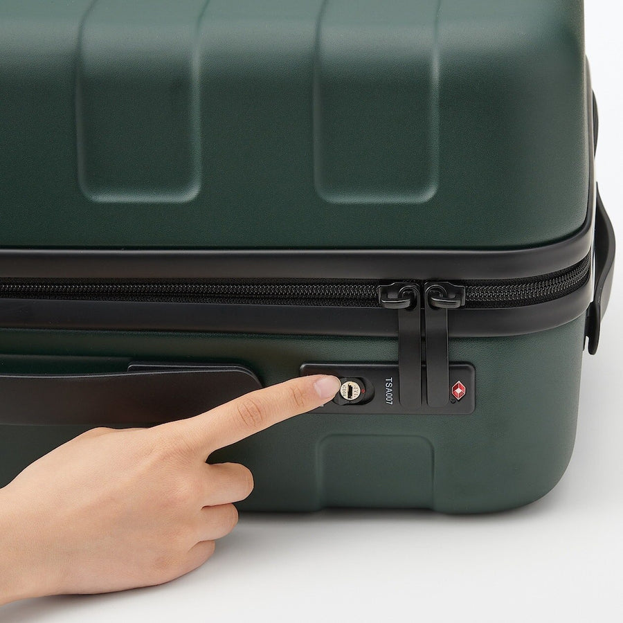 Hard Shell Suitcase - 36L (54cm)
