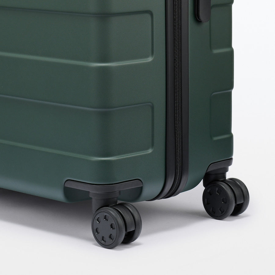 Hard Shell Suitcase - 75L (71.5cm)