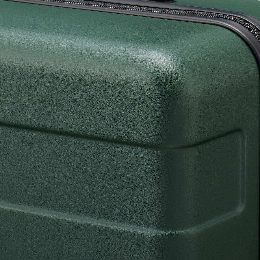 Hard Shell Suitcase - 75L (71.5cm)
