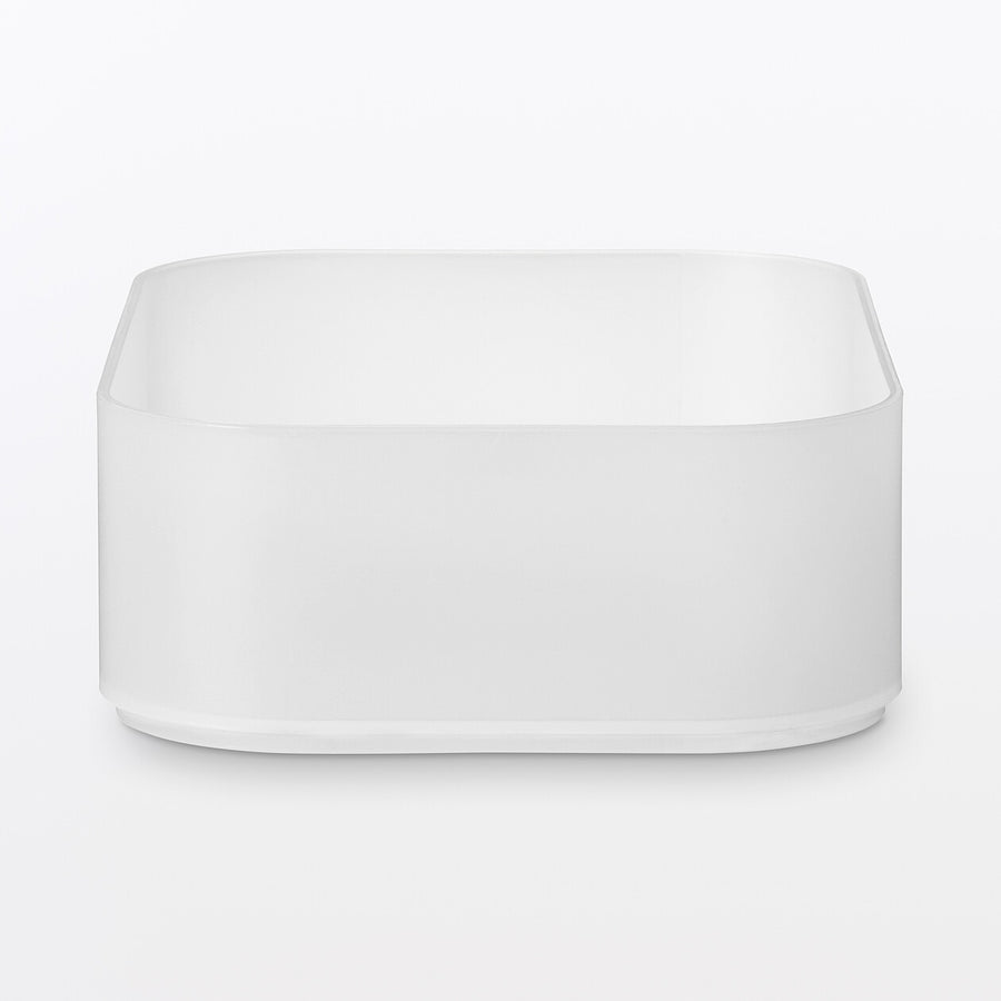 Polypropylene Makeup Box 1/4 Horizontal Half