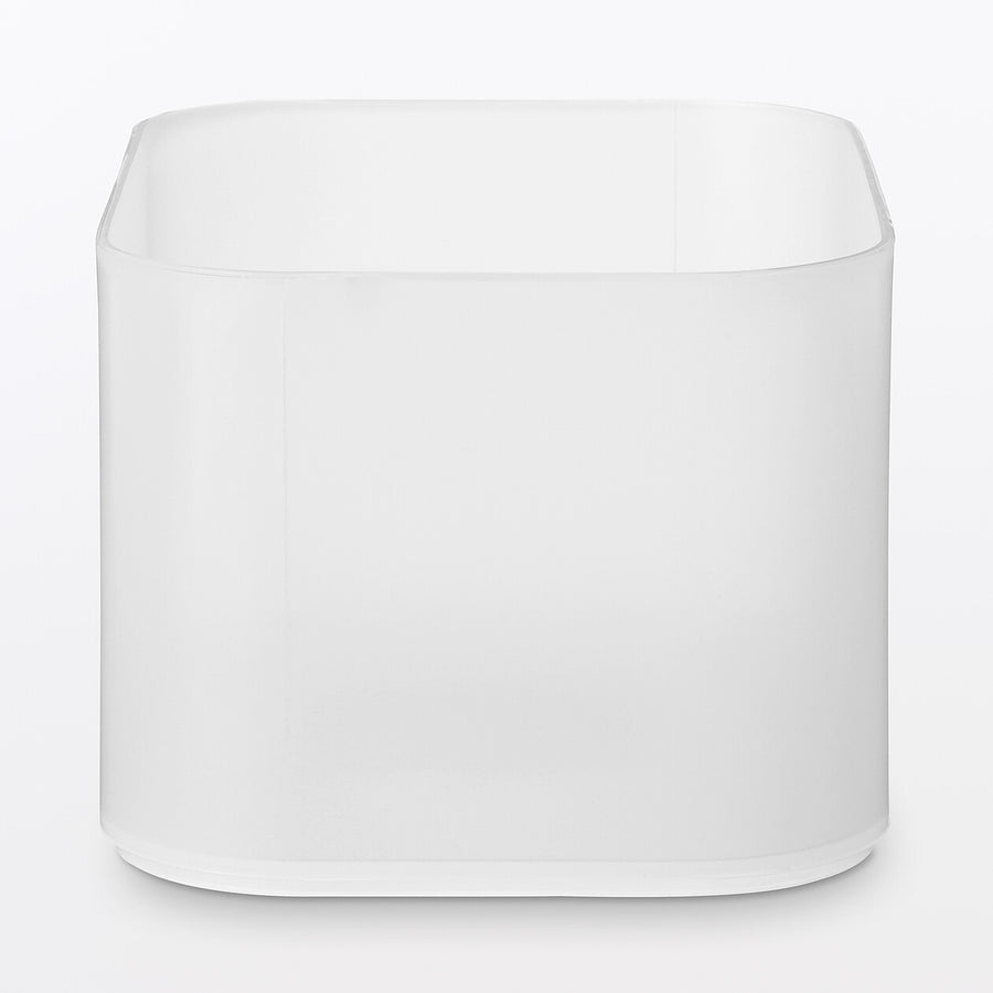 Polypropylene Makeup Box 1/2 Horizontal Half