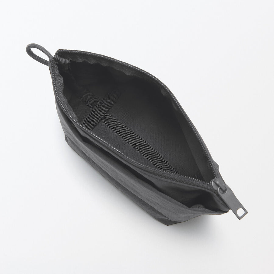 Wrinkled nylon Gusset pouch