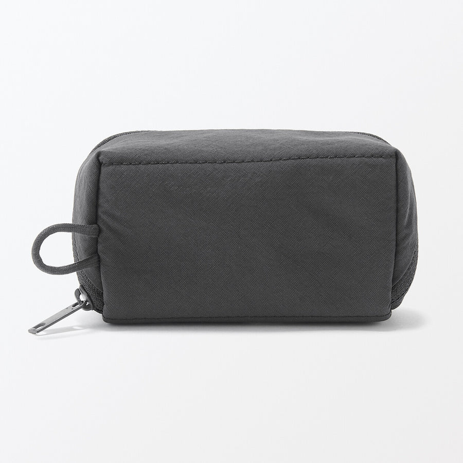 Wrinkled nylon Wide-opening pouch