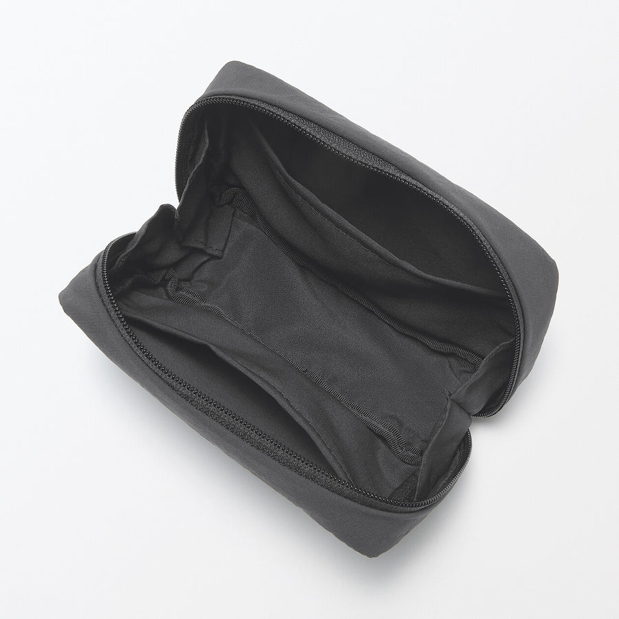 Wrinkled nylon Wide-opening pouch