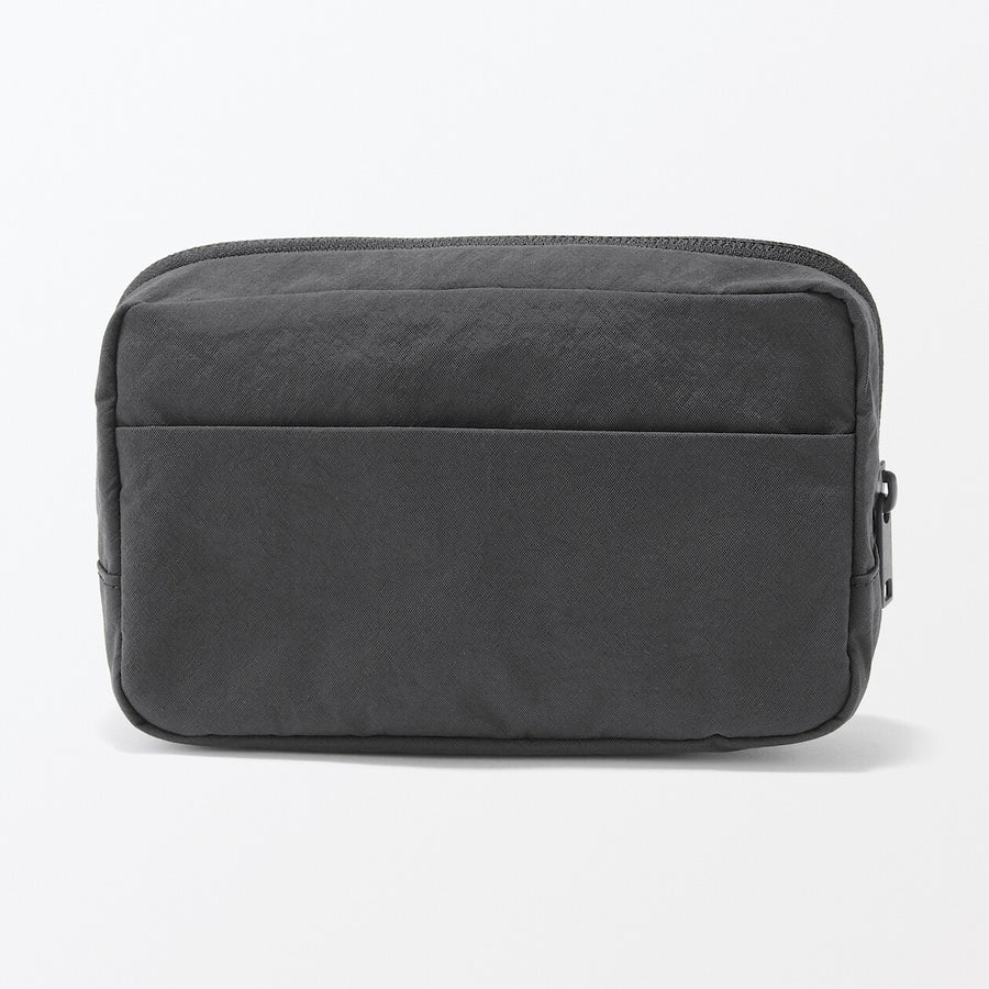 Wrinkled nylon Wide-opening pouch