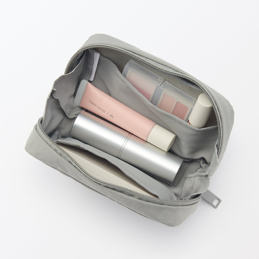 Wrinkled nylon Wide-opening pouch