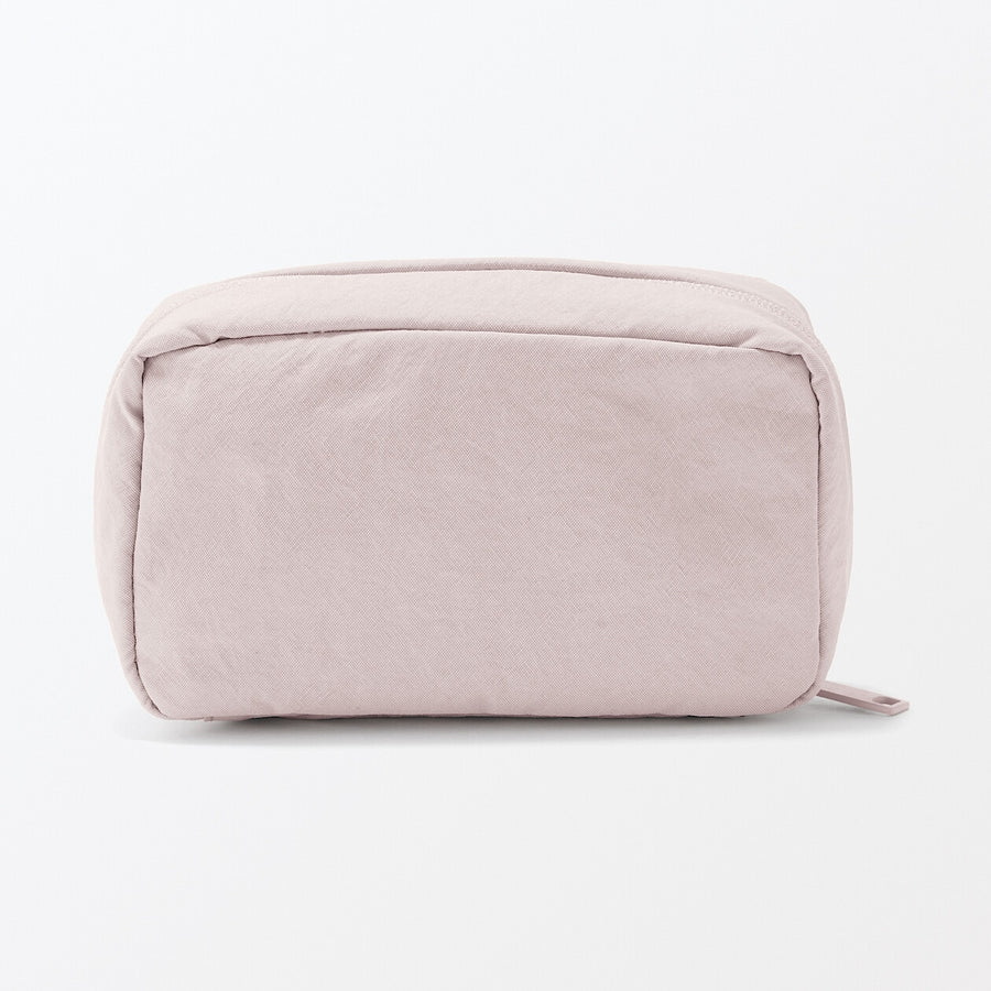 Wrinkled nylon Wide-opening pouch