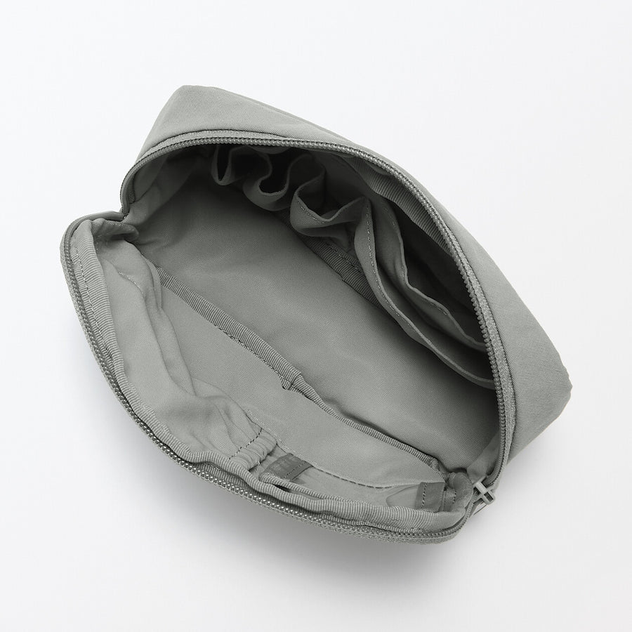Wrinkled nylon Wide-opening pouch