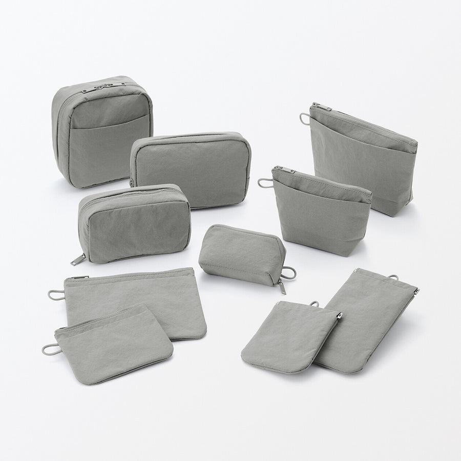 Wrinkled nylon Wide-opening square pouch