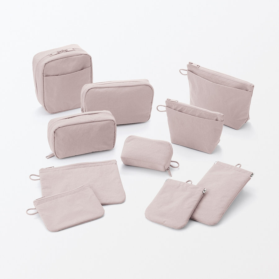 Wrinkled nylon Wide-opening square pouch