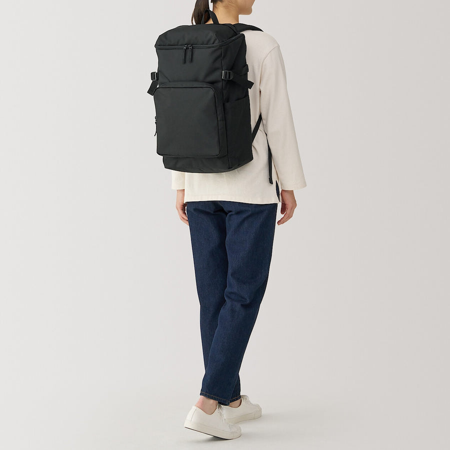 Fatigue reduction water repellent toploader backpackBlack