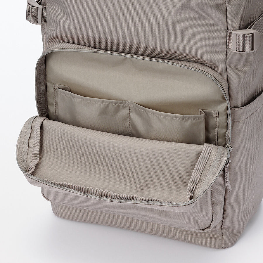 Fatigue reduction water repellent toploader backpackBlack