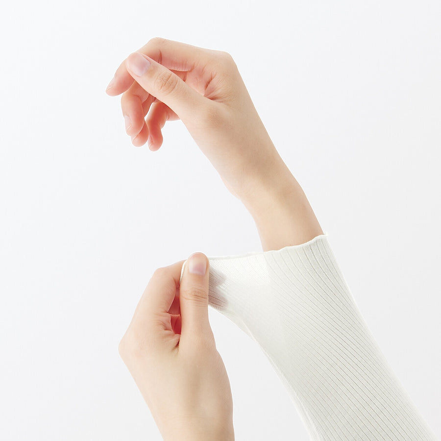 W's Silk blended sheer turtle neck T-shirtOff WhiteXS