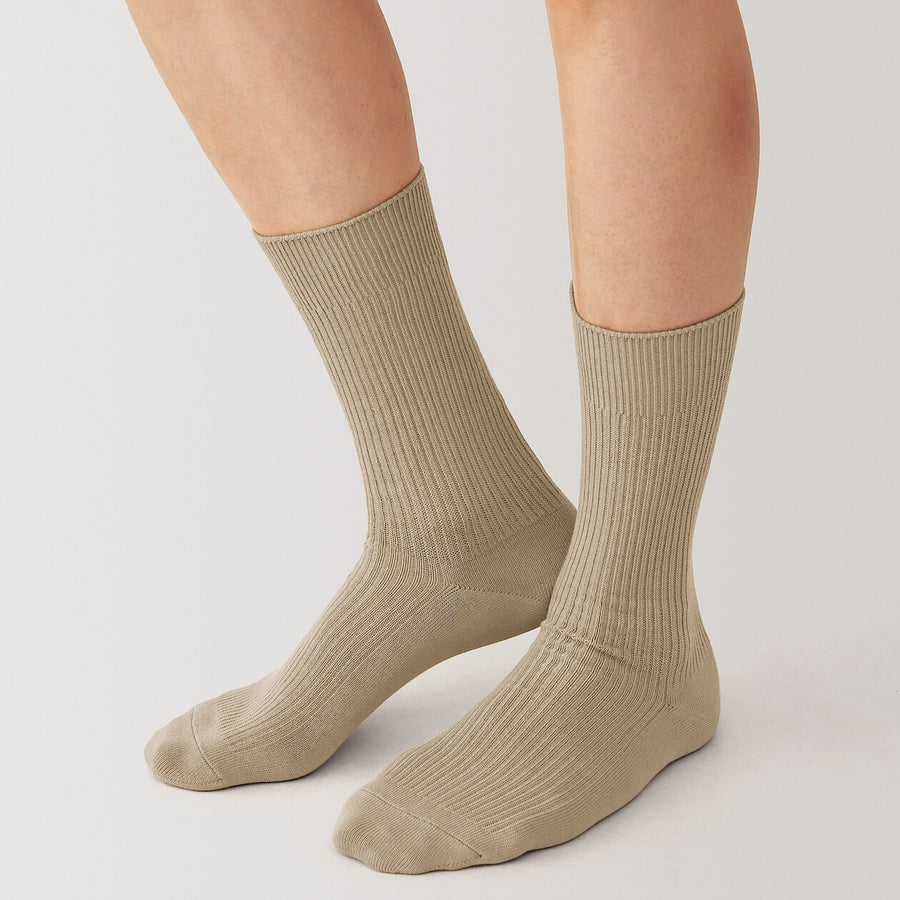 M's right angle ribbed socksOff White23-25cm (AU W 4-6 / M 4.5-6.5)