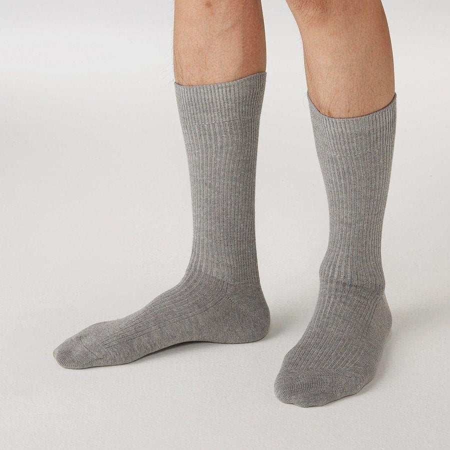 M's right angle ribbed socksOff White23-25cm (AU W 4-6 / M 4.5-6.5)