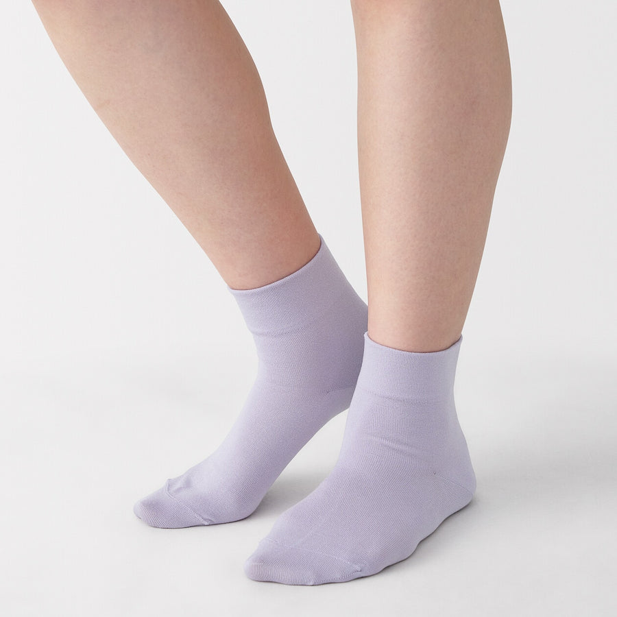 Right Angle Rayon Blend Loose Top Short Socks