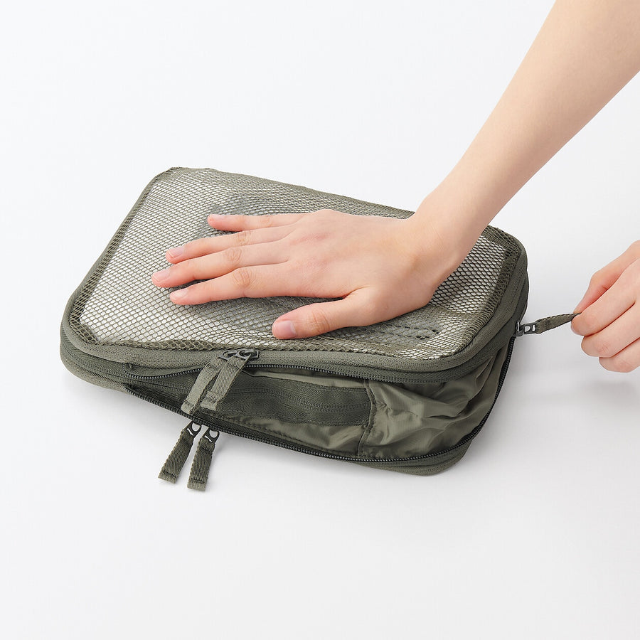 Polyester Gusset case Compression