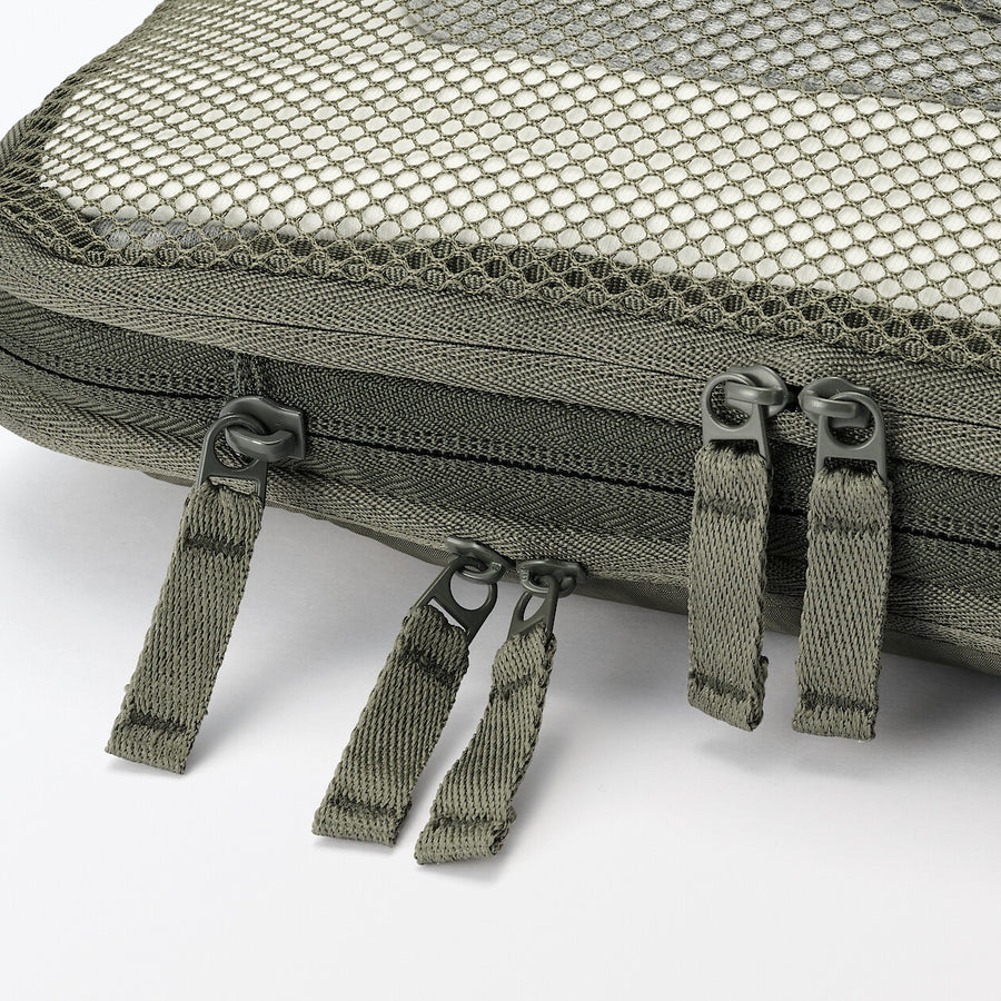 Polyester Gusset case Compression
