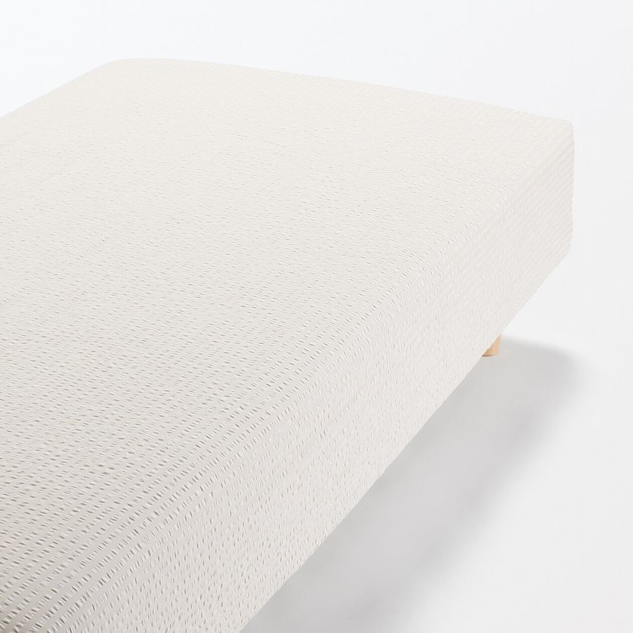 SEERSUCKER FITTED SHEET S